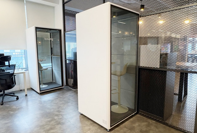 프리랜서 플랫폼 기업 크몽 사무실에 설치된 ‘콜라박스’ 모습