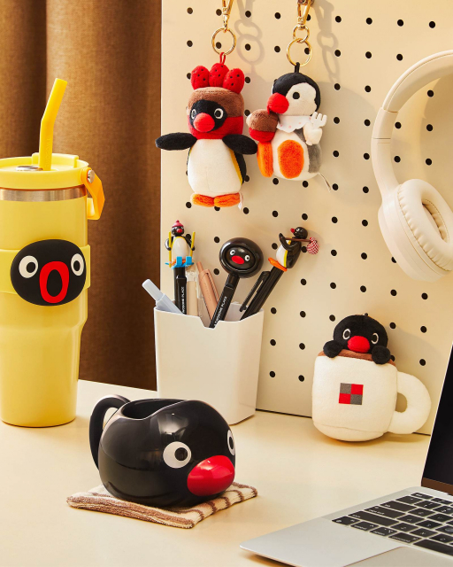 투썸플레이스, 글로벌 인기 캐릭터 ‘핑구’와 협업한 겨울 시즌 한정판 굿즈 출시