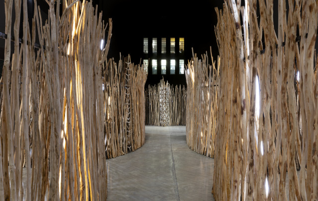 ‘현대 커미션: 마렛 안네 사라: Goavve-Geabbil’ 전시 전경(출처: Photo ©Tate (Sonal Bakrania))