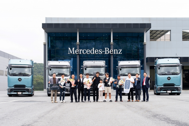 ‘더 뉴 악트로스 L 프로캐빈’ 1호차 출고식