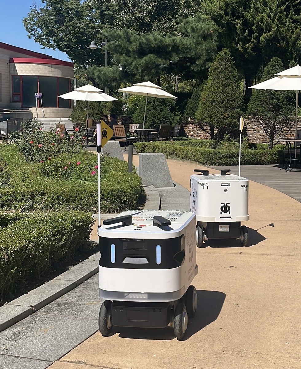 AI 로봇이 공원을 지킨다…서울 강서구, 자율주행 로봇 첫선