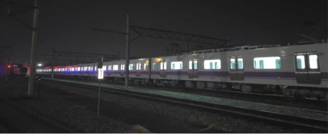 신정차량기지에서 고덕차량기지까지 자력 주행 중인 5호선 차량(제공=다원시스)