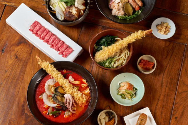 포도호텔 레스토랑의 대표메뉴인 시그니처 우동 세트