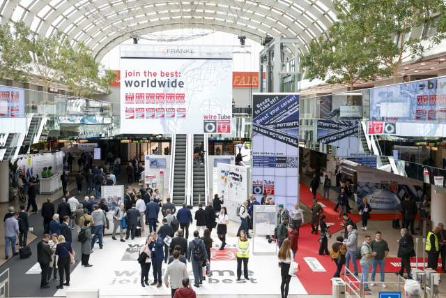 wire 및 Tube 전시회는 세계 최대 규모의 와이어·케이블, 튜브·파이프 산업 전문 전시회로, 2026년에는 65개국 2700개 기업이 참가하는 대규모 글로벌 산업 플랫폼으로 개최된다