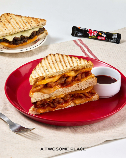 투썸플레이스, 불닭·불고기 K-플레이버 더한 파니니 출시