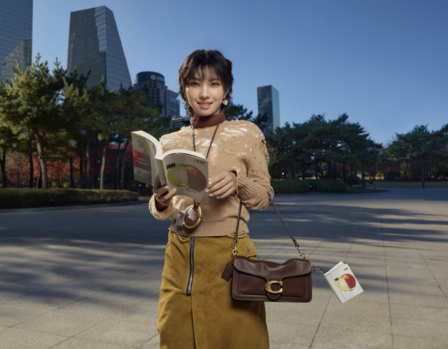 코치, 2026 봄 캠페인 ‘Explore Your Story(나의 스토리, 나만의 이야기)’ 공개(사진 출처: Coach)