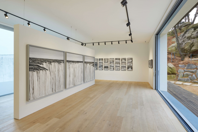 이엔 갤러리 김진란 작가 개인전 ‘Painstaking’ 전시 전경