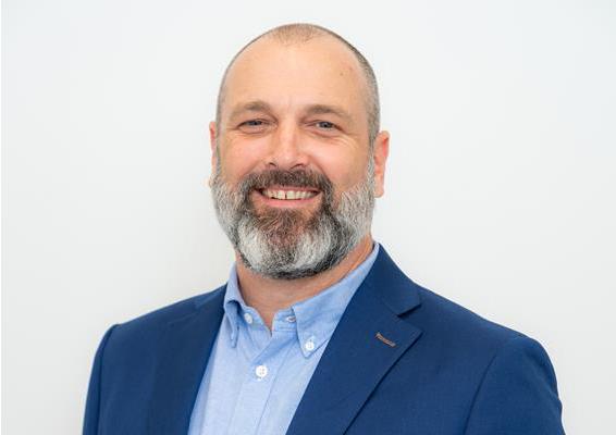 Vistra의 AI 및 디지털 부문 최고 책임자(Chief AI & Digital Officer)로 임명된 데미안 리치(Damian Leach)