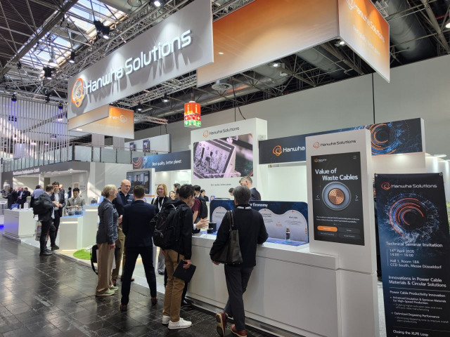 WIRE2026에 참가한 한화솔루션 현장