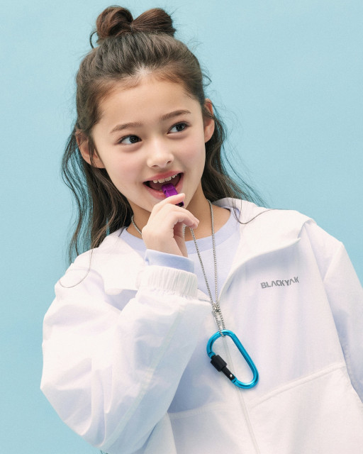 블랙야크 키즈 '에어락 무브 윈드브레이커자켓’ 화보