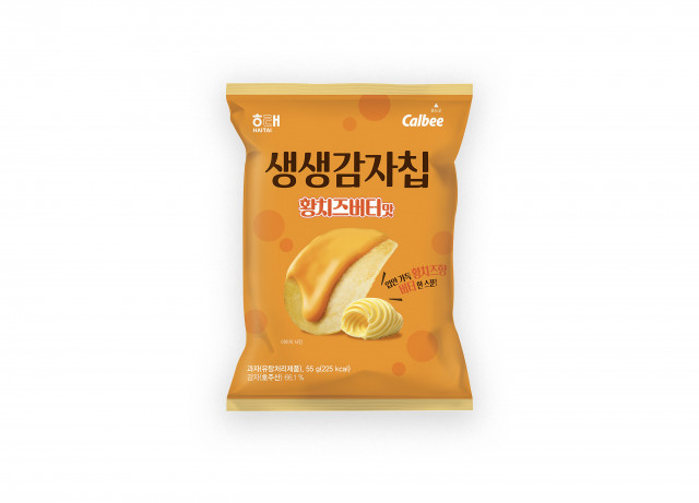 GS25와 해태제과가 협업해 선보이는 ‘황치즈버터맛 생생감자칩’ 상품