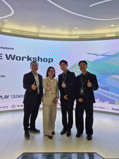 폴라펄스 이성용 대표(오른쪽에서 두 번째)가 ‘Plug and Play Taiwan Deeptech Program Batch 3’ 발표 후 글로벌 헬스테크 기업인 Huede Healthtech 회장 및 임원과 기념사진을 촬영하고 있다