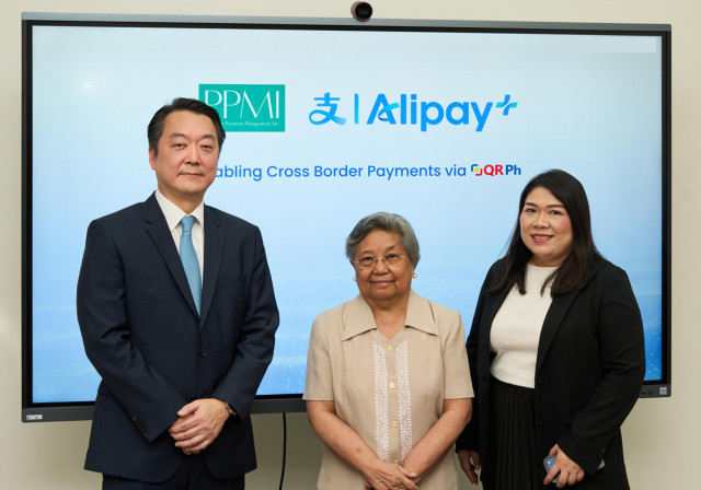 (L-R) Danny Chung, General Manager of Alipay+ Global Growth Center, Ant International; Carmelita “Melit” Araneta, General Manager of Philippine Payments Management Inc.; Atty. Bridget Rose M. Mesina-Romero, Director, Payments Policy and Development D