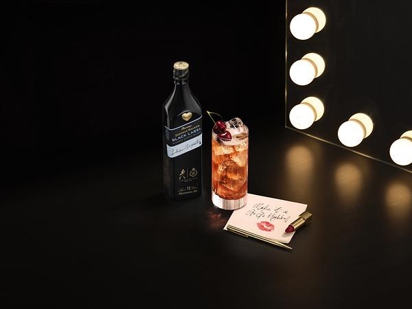 [PRNewswire] JOHNNIE WALKER, SABRINA CARPENTER BLACK LABEL 보틀 디자인 공개
